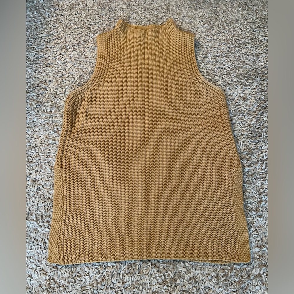 Women’s Forever 21 Sweater Vest
